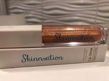 Load image into Gallery viewer, Lipgloss (100% Vegan) - Skinnsation
